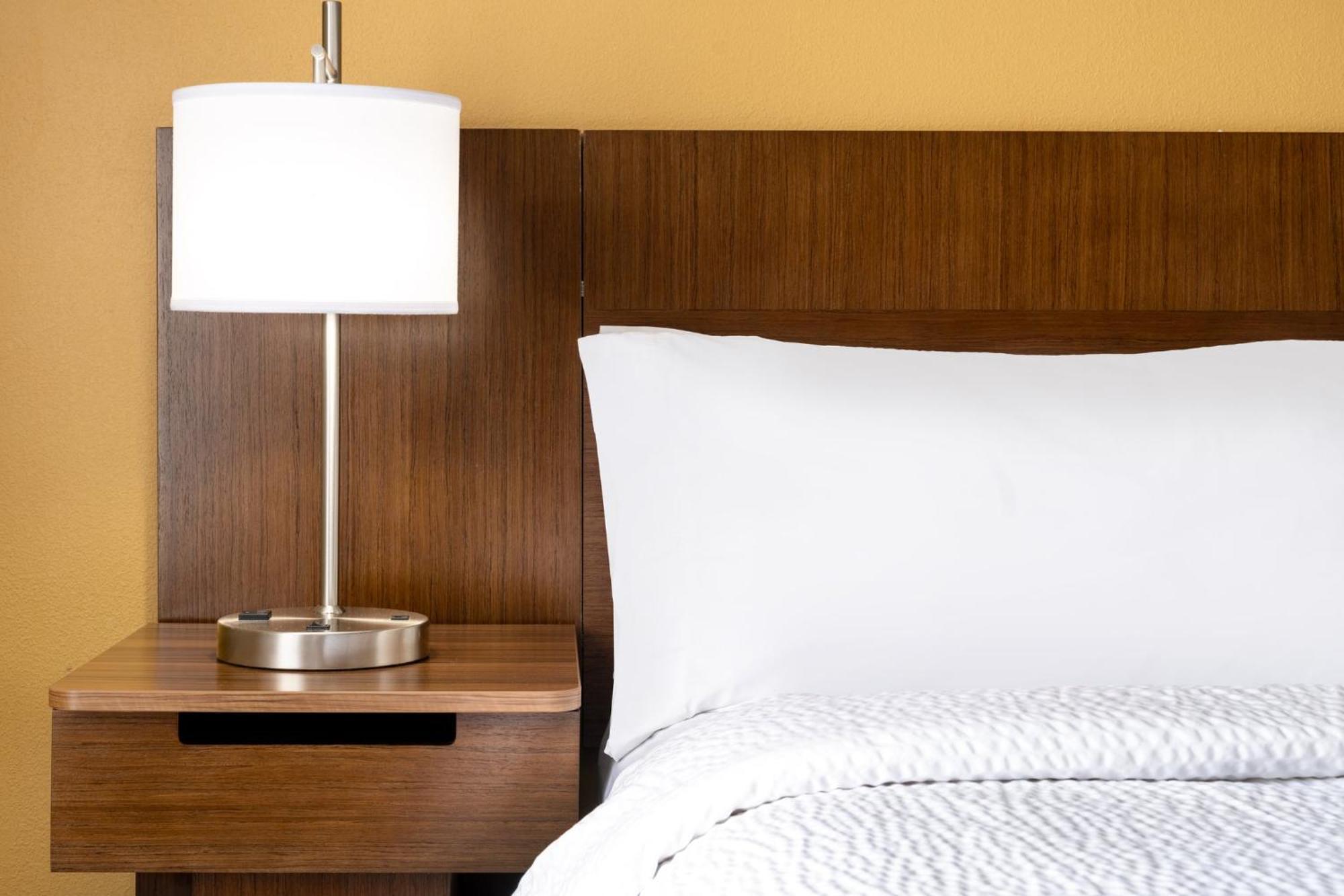 Garner Hotel Panama City Beach Northeast By Ihg Upper Grand Lagoon Exterior photo